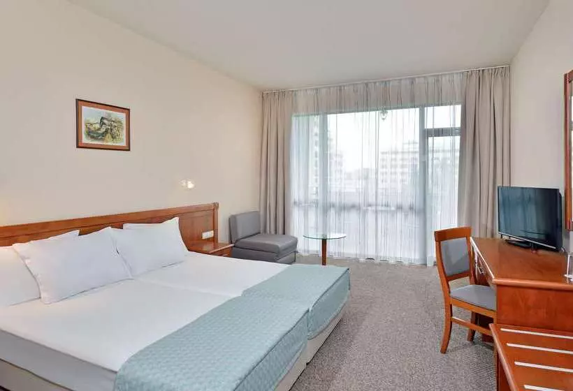 Отель Sol Nessebar Mare All Inclusive