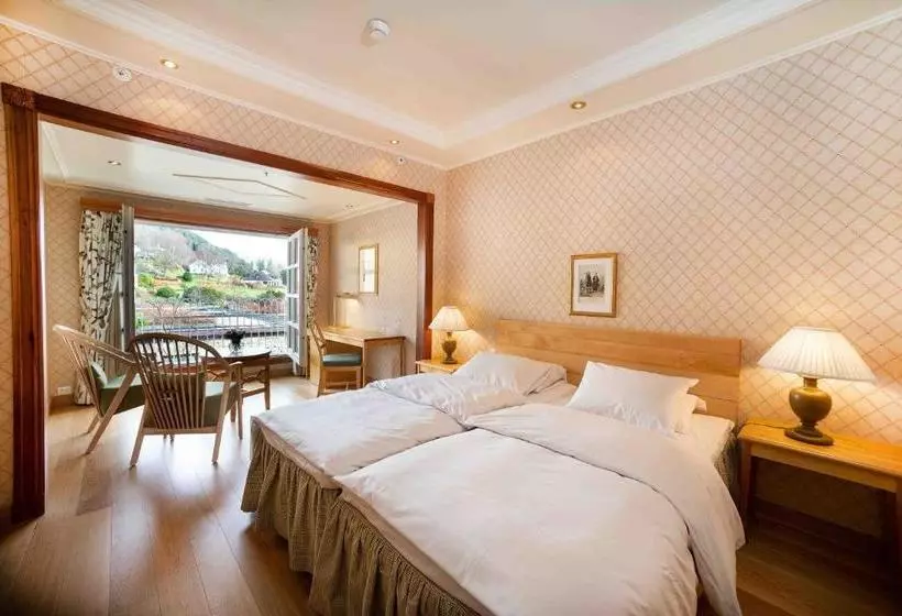 Solstrand Hotel & Bad