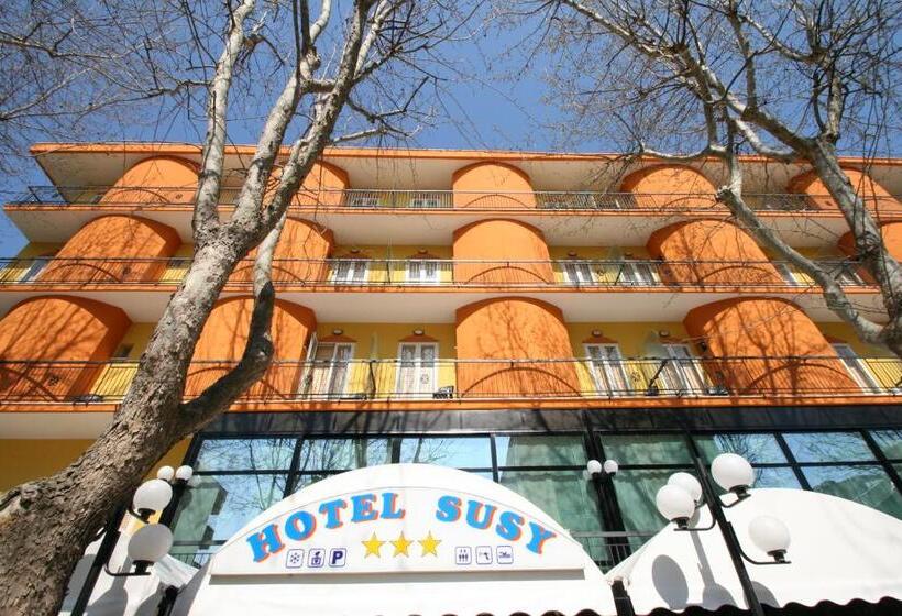 ホテル Susy