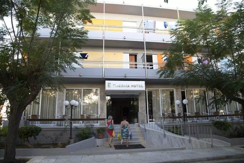 ホテル Theonia