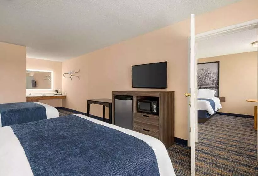 汽车旅馆  Super 8 By Wyndham Lindsay Olive Tree