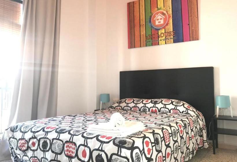 هاستل Arc House Sevilla Only Adults