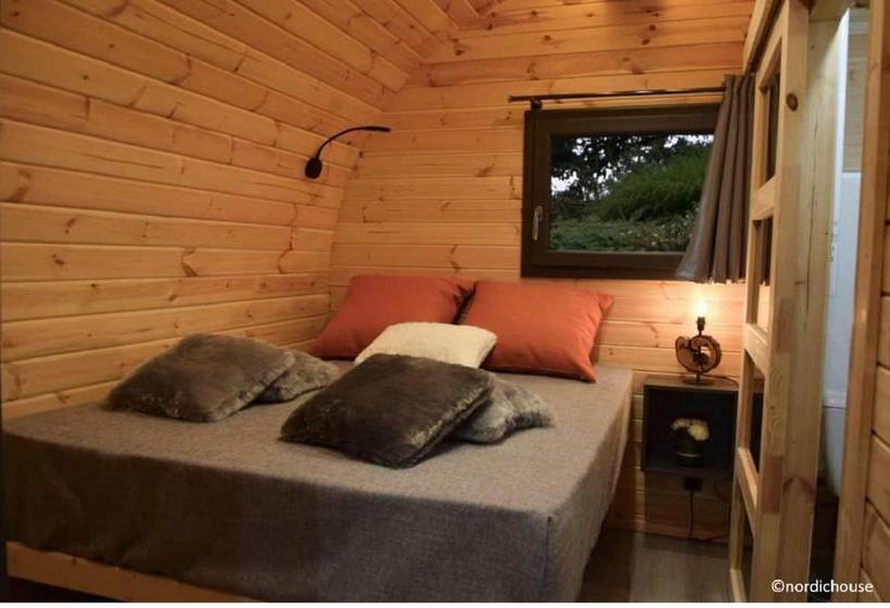 Отель Les Prés Du Roi