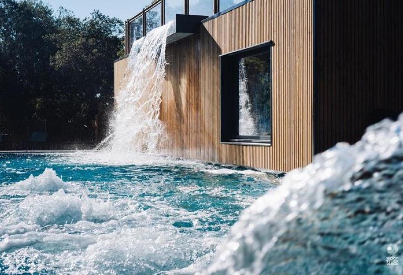 Отель Les Prés Du Roi