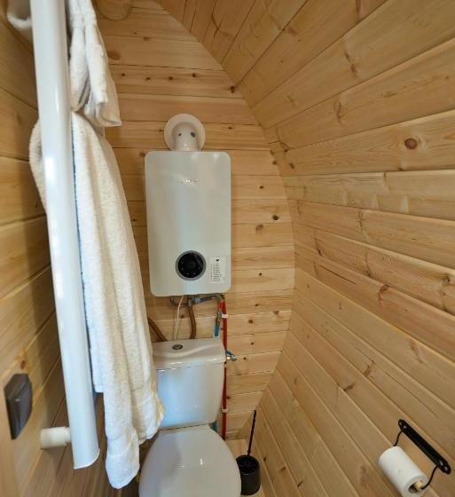 Отель Les Prés Du Roi