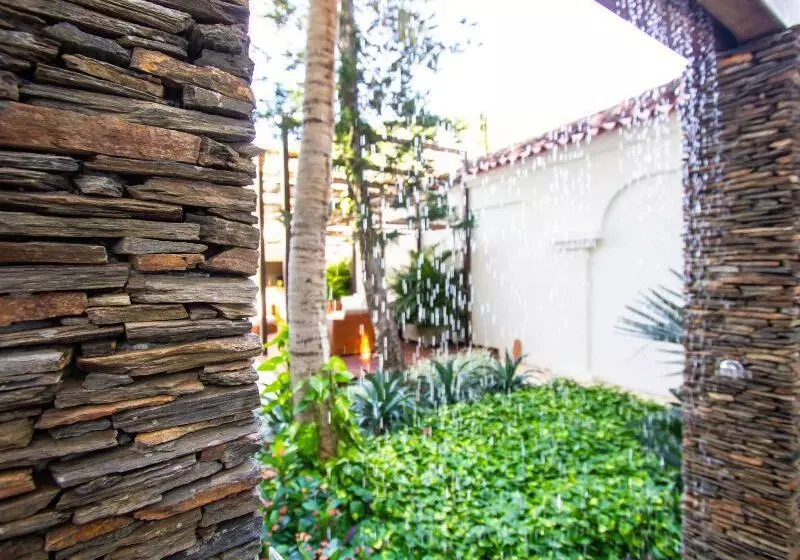 Hotelli Mandalas House By Dot Boutique