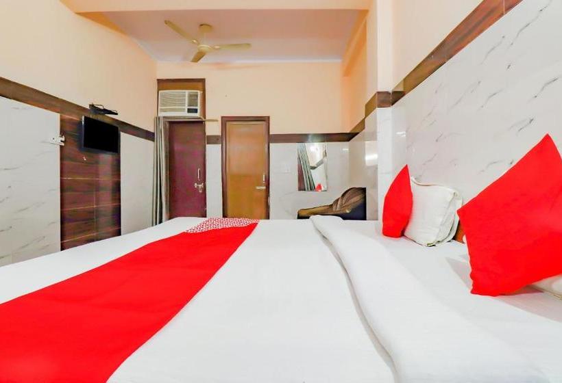 酒店 Oyo 77590 Vats