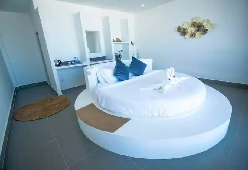 Luna Resort Koh Rong