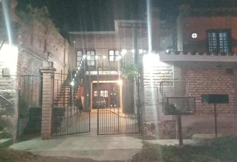 Hostel Alojamiento Los Amigos