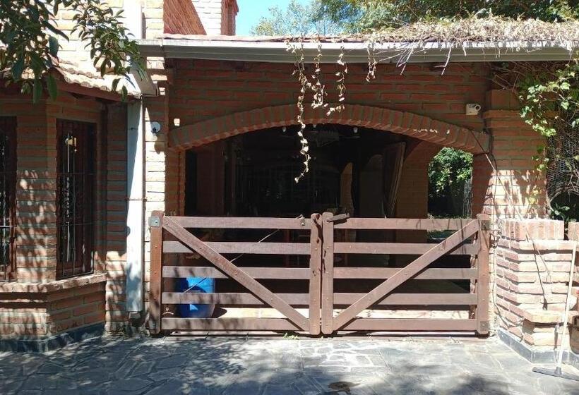 Hostel Alojamiento Los Amigos