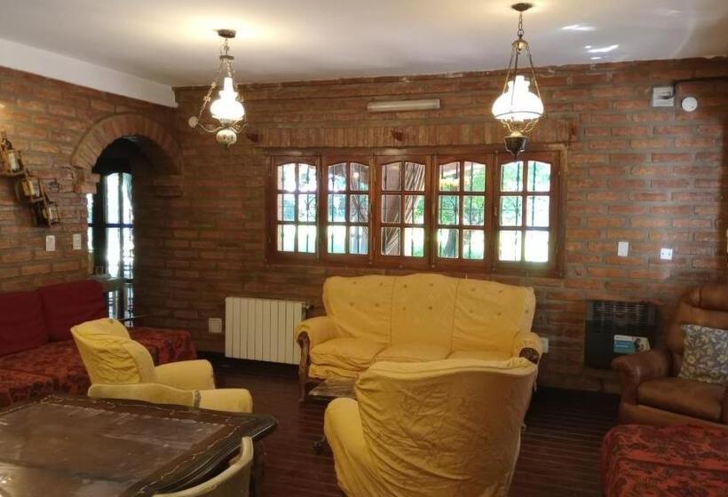 Hostel Alojamiento Los Amigos