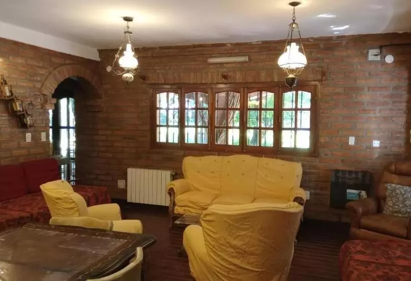 Retkeilymaja Alojamiento Los Amigos