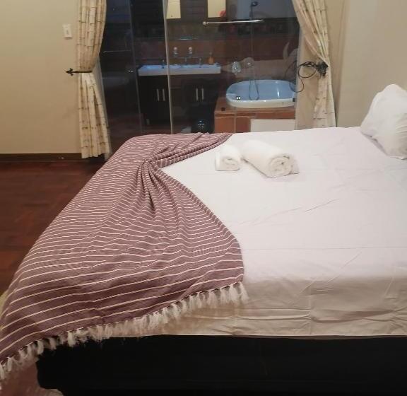 تختخواب و صبحانه 180 On Anderson Guest House