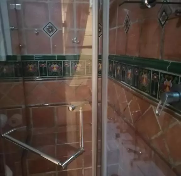 Aamiaismajoitus (B&B) 180 On Anderson Guest House