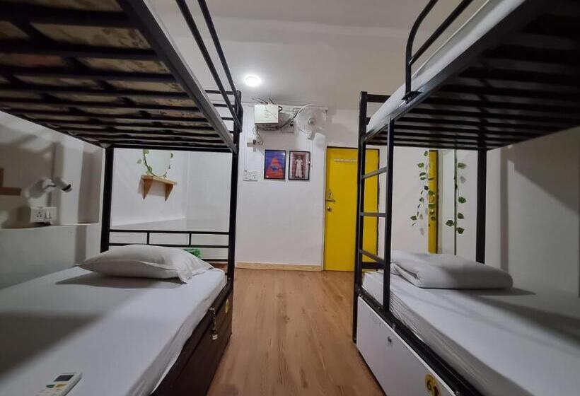 הוסטל Hoshtel99   Prime   Stay, Cowork And Cafe