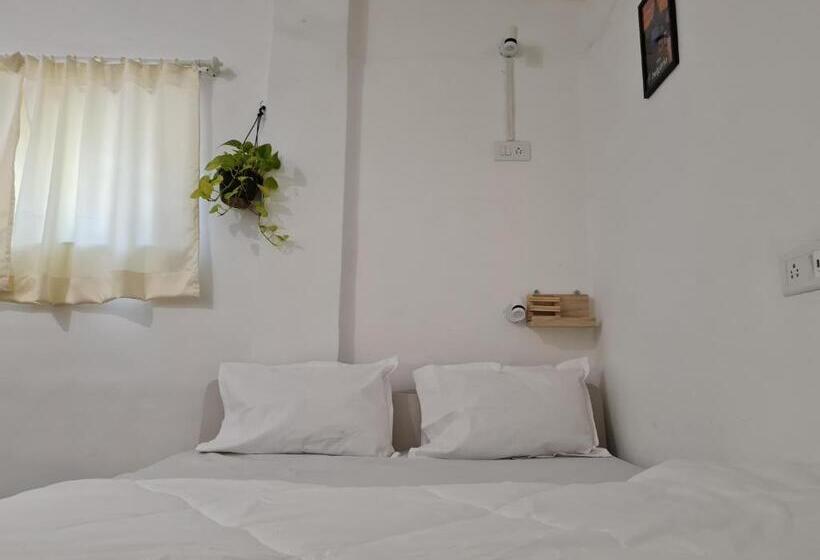 הוסטל Hoshtel99   Prime   Stay, Cowork And Cafe