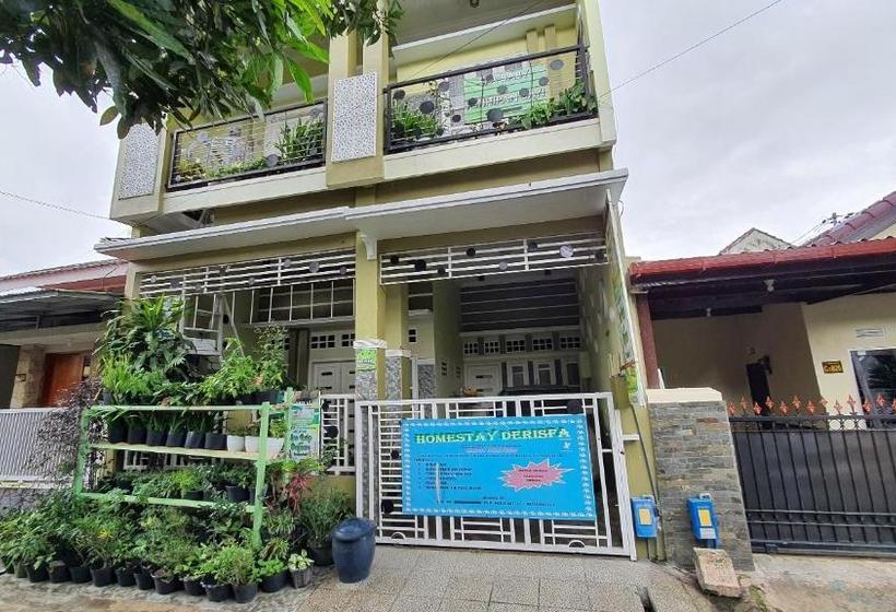Otel Spot On 90184 Derisfa Homestay Syariah