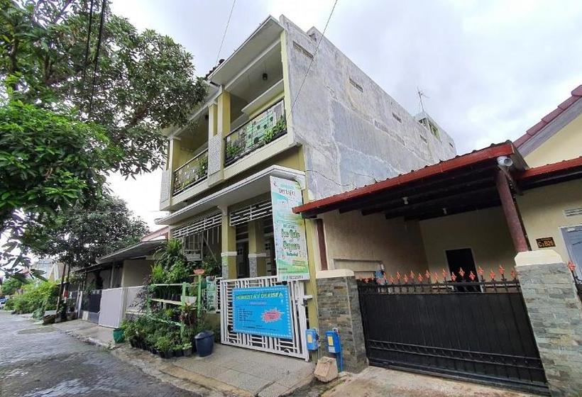 Otel Spot On 90184 Derisfa Homestay Syariah