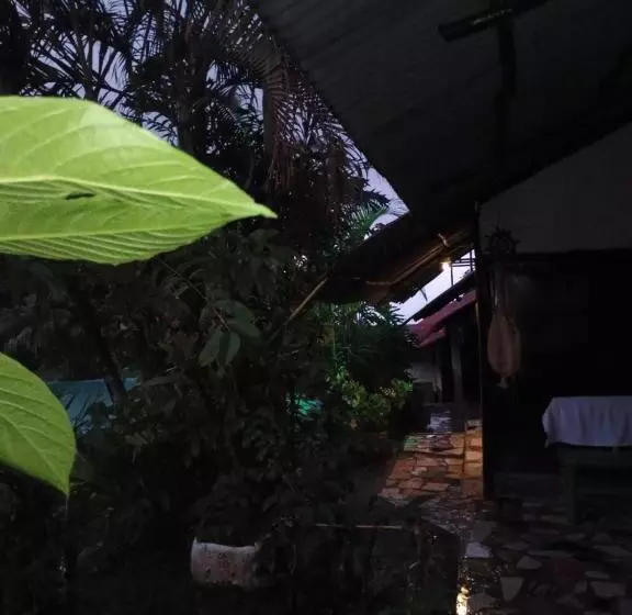 ペンション Posadamanduka Eco Hostel