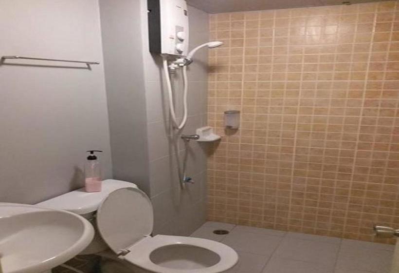 פנסיון Room In Bb   Poppular Palace Don Mueang Bangkok Triple Room