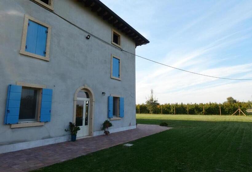 ホテル Agriturismo Il Fontanile