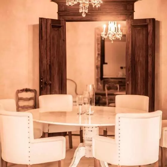 هتل Casa Del Val  Villa Maria