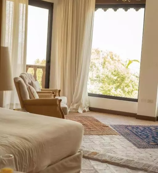 هتل Casa Del Val  Villa Maria