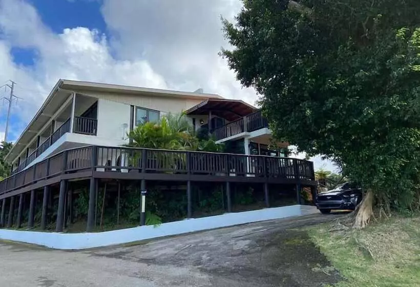 هتل Mountain And Ocean View Lodge