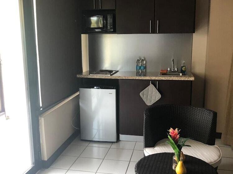 هتل Mountain And Ocean View Lodge