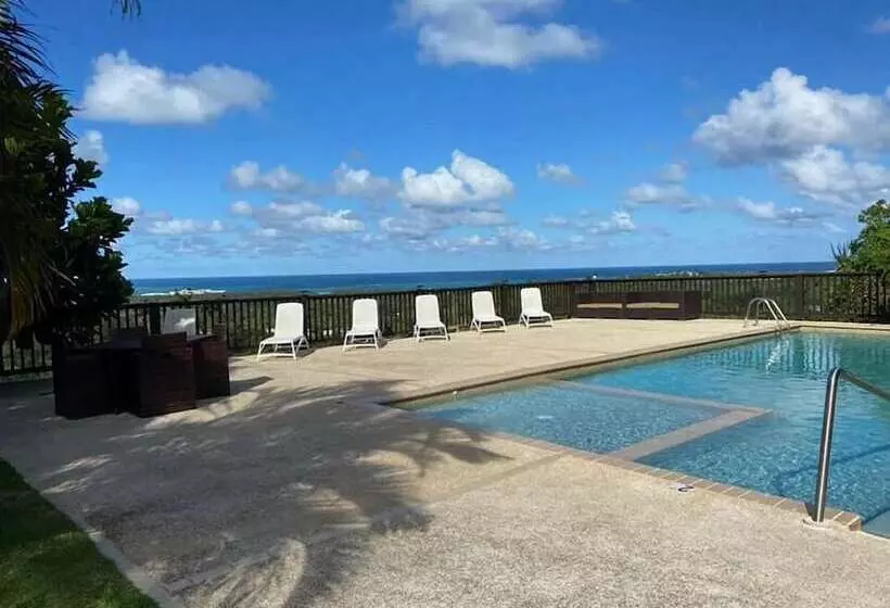 هتل Mountain And Ocean View Lodge