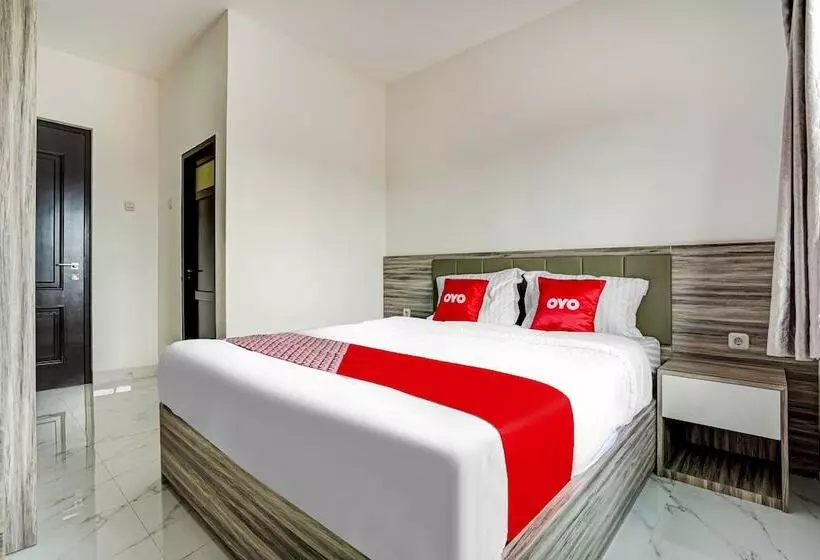 Hotelli Oyo 90164 La Rissa Residence