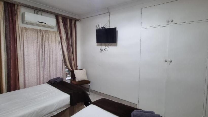 Fouriestreet 199 Bed And Breakfast