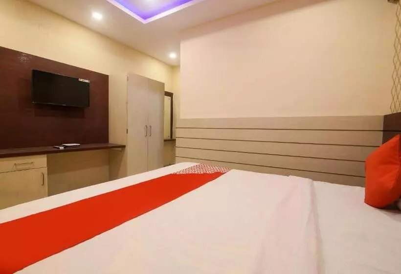 Hotel O Aloka