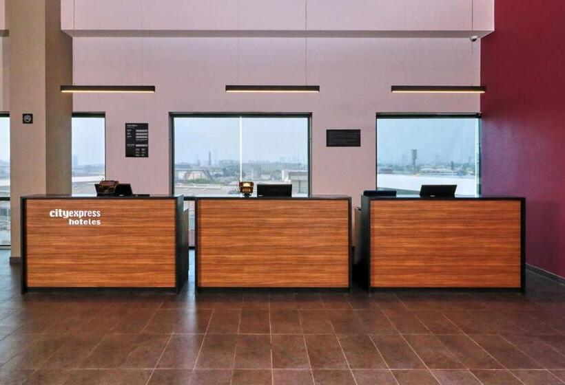 فندق City Express By Marriott Monterrey Universidad