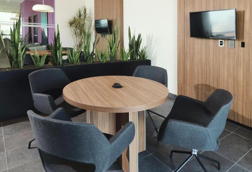 فندق City Express By Marriott Monterrey Universidad