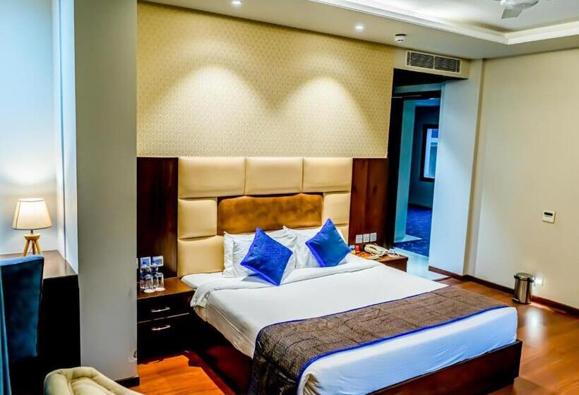 호텔 Justa Palampur Resort & Convention Centre