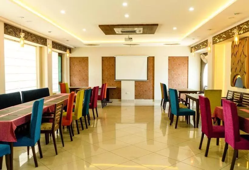 Hotel Justa Palampur Resort & Convention Centre