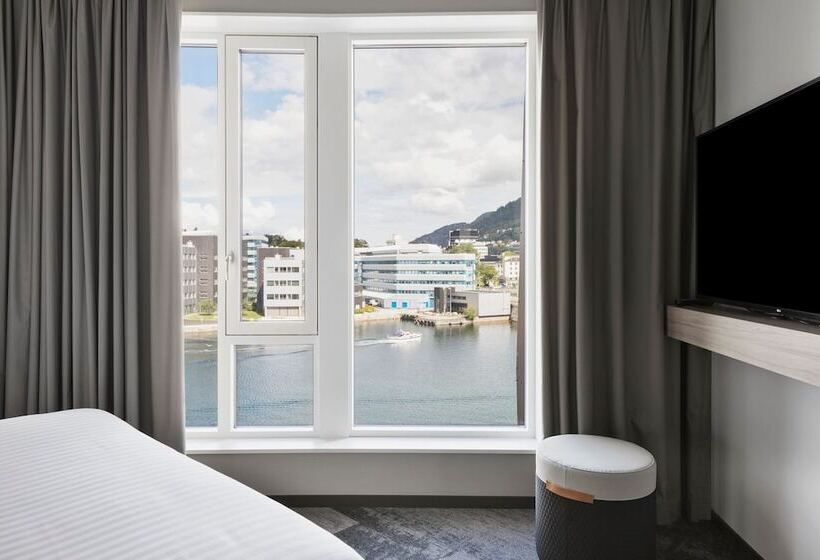 ホテル Moxy Bergen