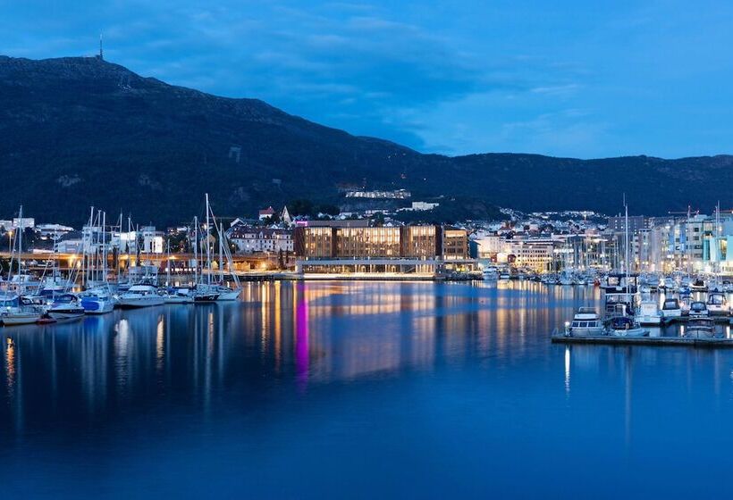 ホテル Moxy Bergen