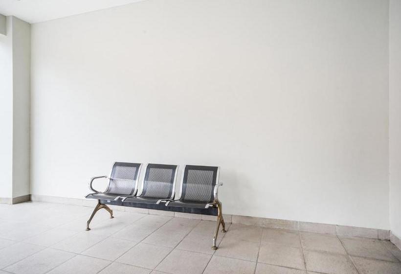 فندق Oyo 90134 Santika Fidela