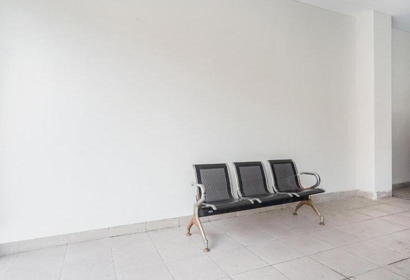 فندق Oyo 90134 Santika Fidela