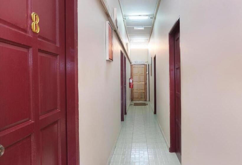 Spot On 90144 Corridor Hotel 1