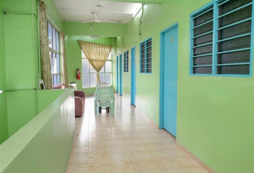 Spot On 90144 Corridor Hotel 1