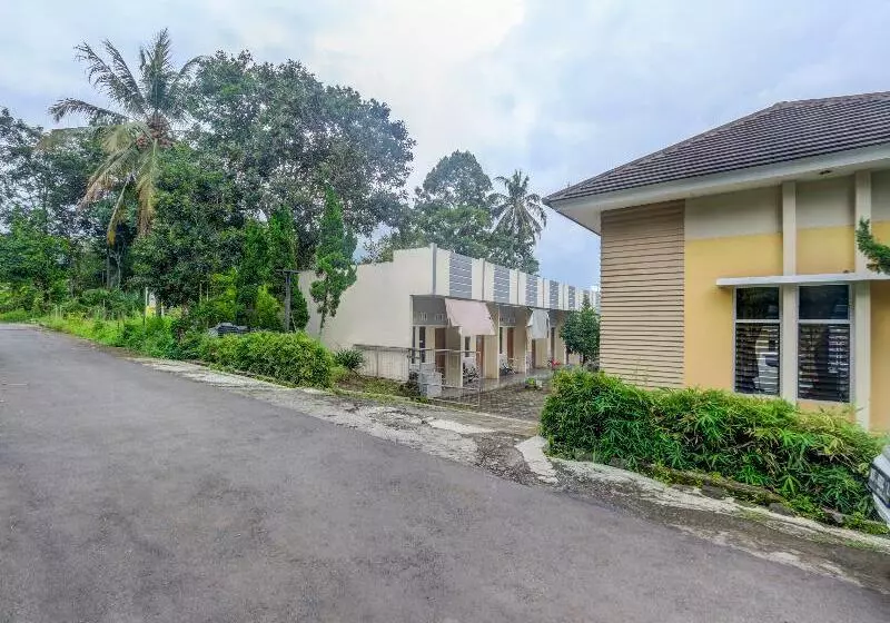 ホテル Spot On 90159 Puri Asoka Guest House