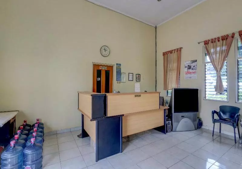ホテル Spot On 90159 Puri Asoka Guest House