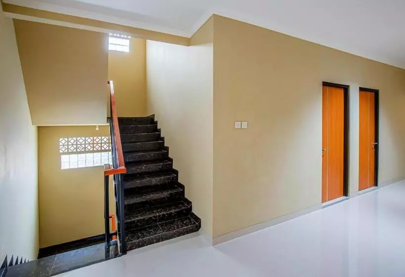 پانسیون Tami House Bintaro Syariah