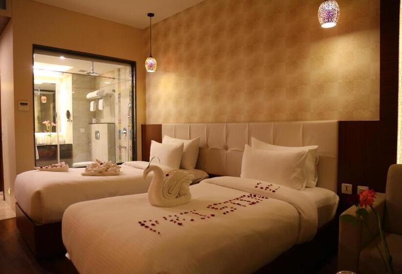 Pristine Hotel, Varanasi