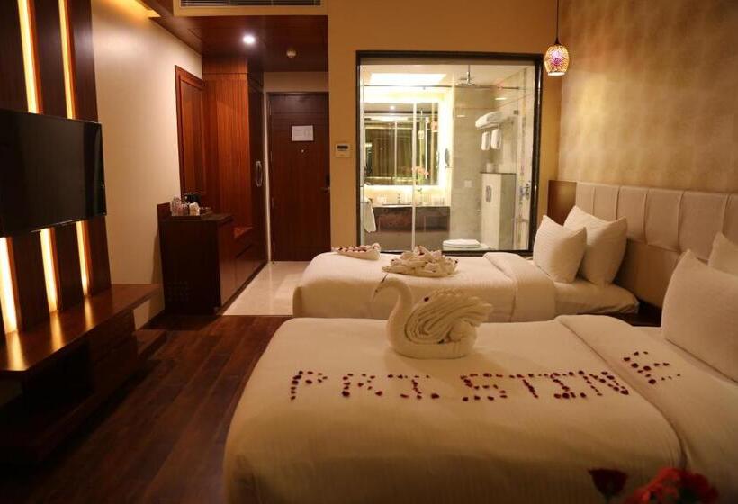 Pristine Hotel, Varanasi