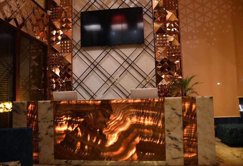 Pristine Hotel, Varanasi