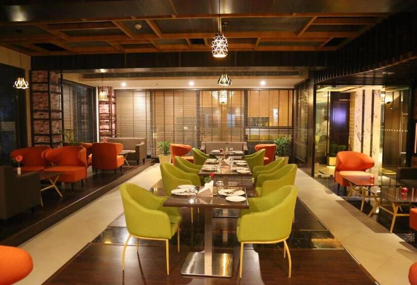 Pristine Hotel, Varanasi